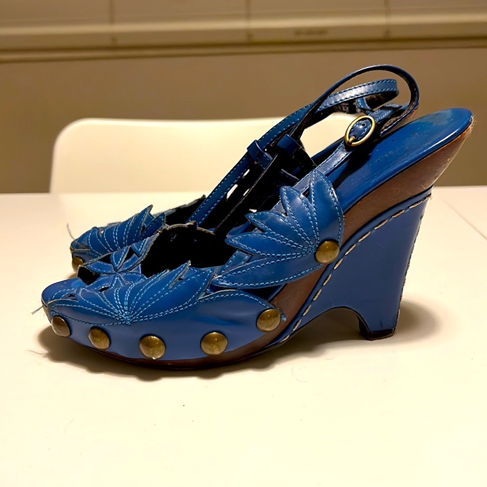 BCBGMaxAzria vintage heels, size 6